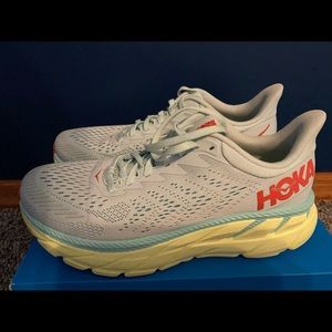 Hoka One One Clifton, Size 8 Regular Width